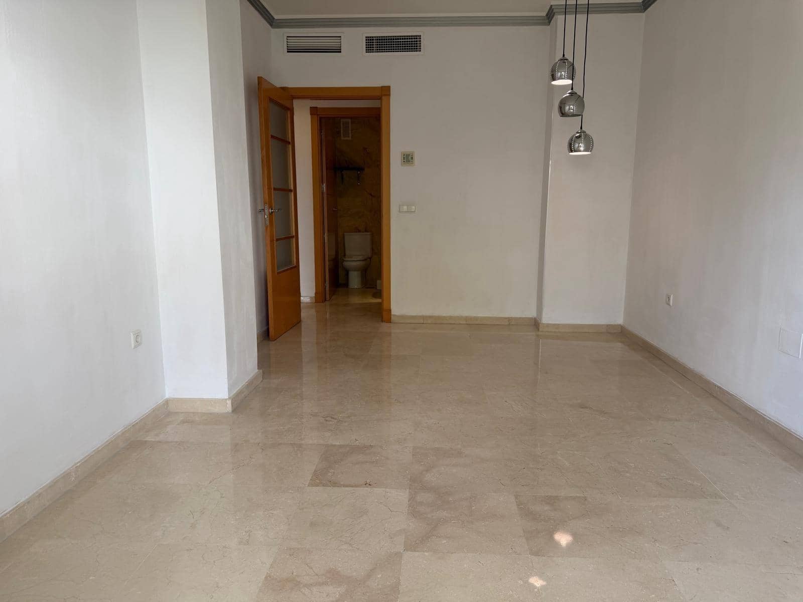 2 bedroom Apartment for sale in Benalmadena with pool garage - € 299,000 (Ref: 9752290)