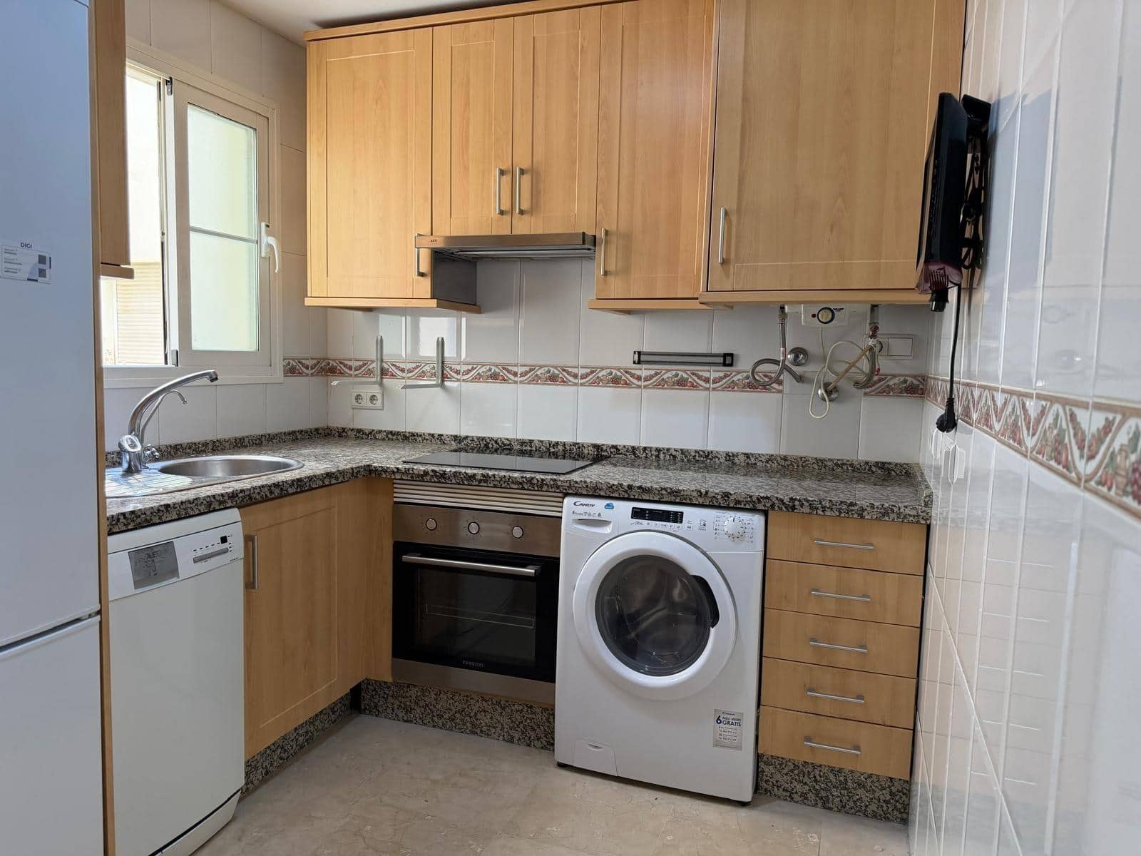 2 bedroom Apartment for sale in Benalmadena with pool garage - € 299,000 (Ref: 9752290)
