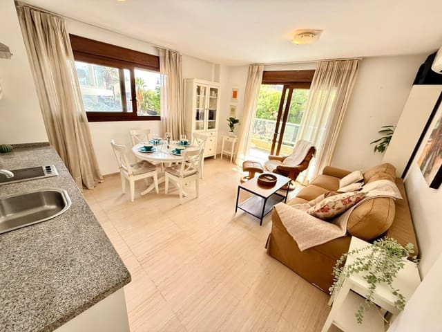 1 slaapkamer Appartement te huur in Carvajal, Fuengirola met garage - € 1.500 (Ref: 9752291)