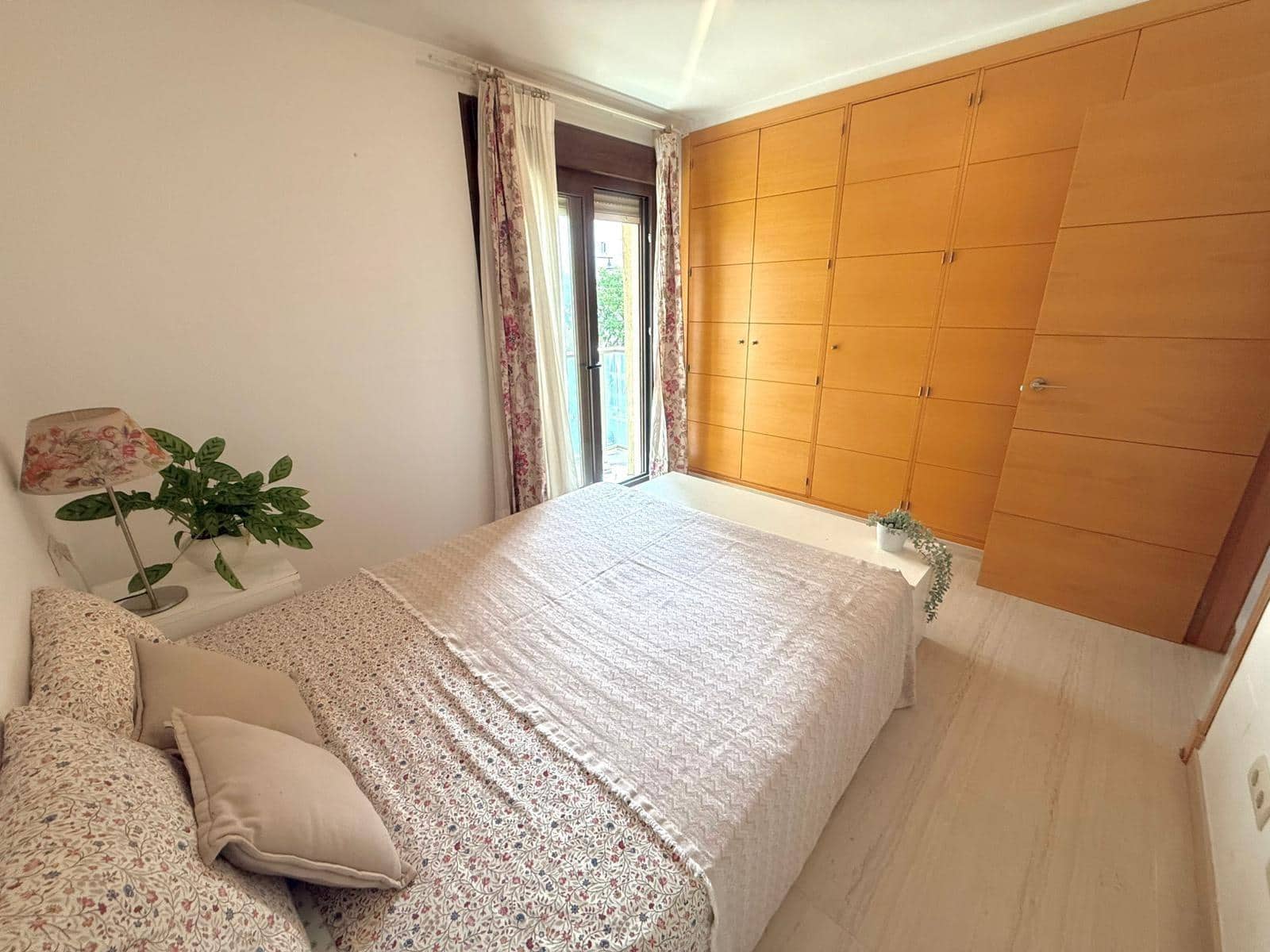 1 slaapkamer Appartement te huur in Carvajal met garage - € 1.500 (Ref: 9752291)