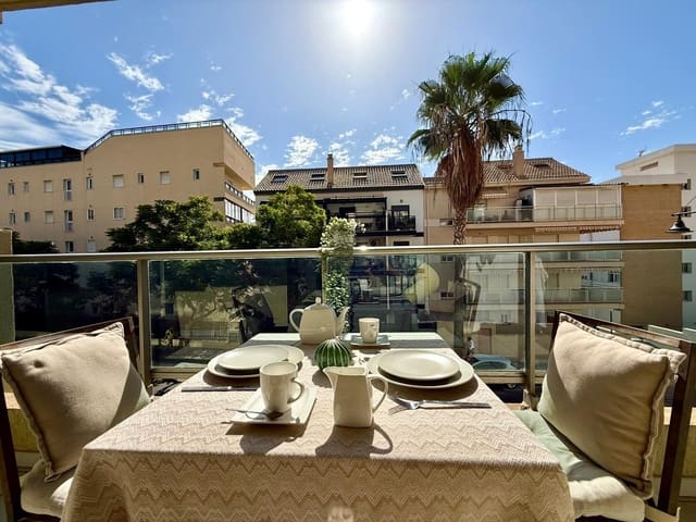 1 slaapkamer Appartement te huur in Carvajal, Fuengirola met garage - € 1.500 (Ref: 9752291)