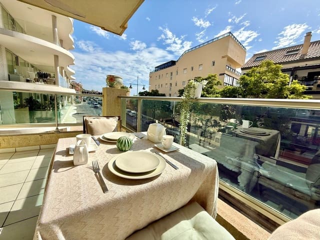 1 slaapkamer Appartement te huur in Carvajal, Fuengirola met garage - € 1.500 (Ref: 9752291)