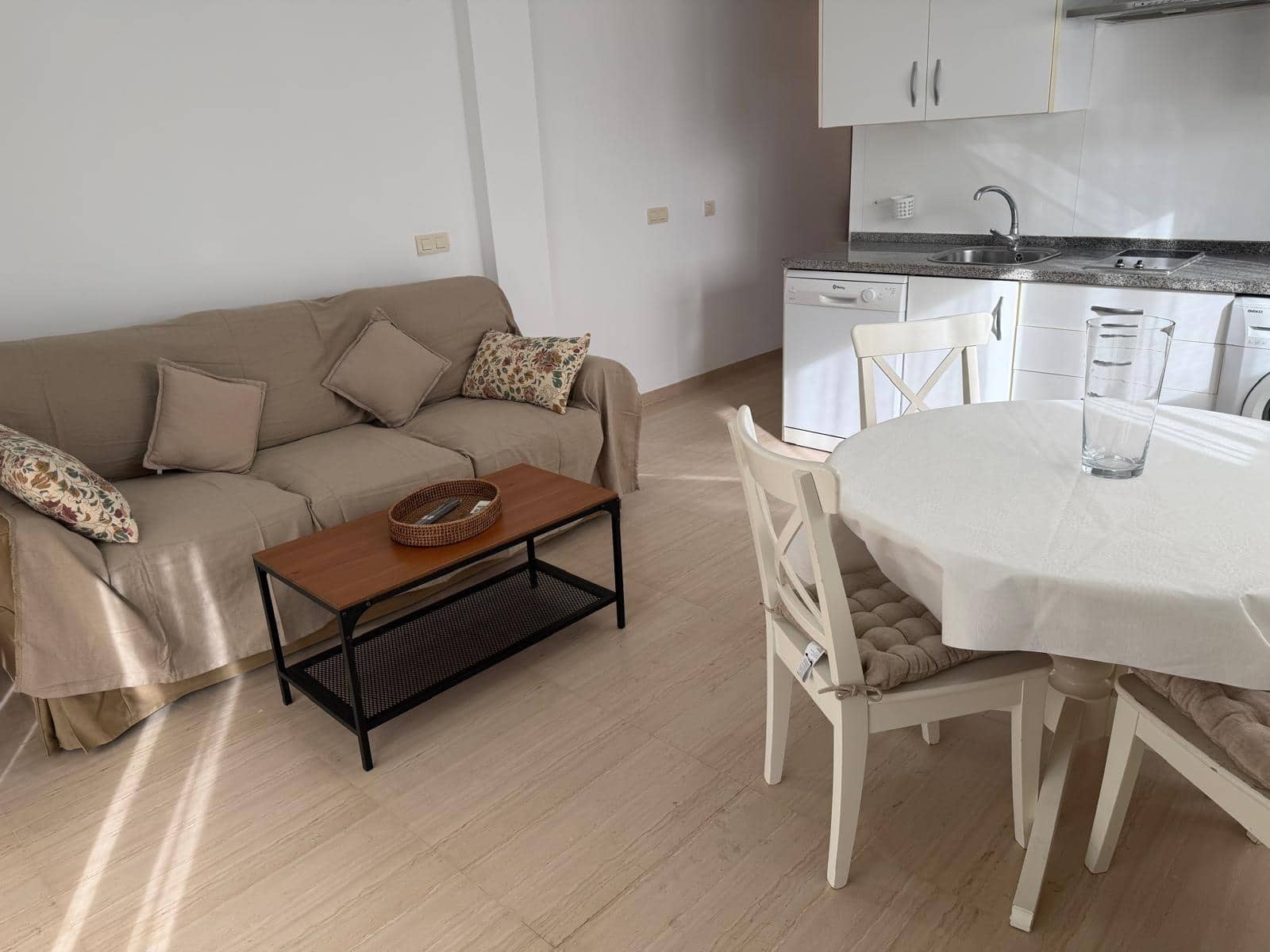 1 soveværelse Lejlighed til leje i Carvajal med garage - € 1.300 (Ref: 9752291)