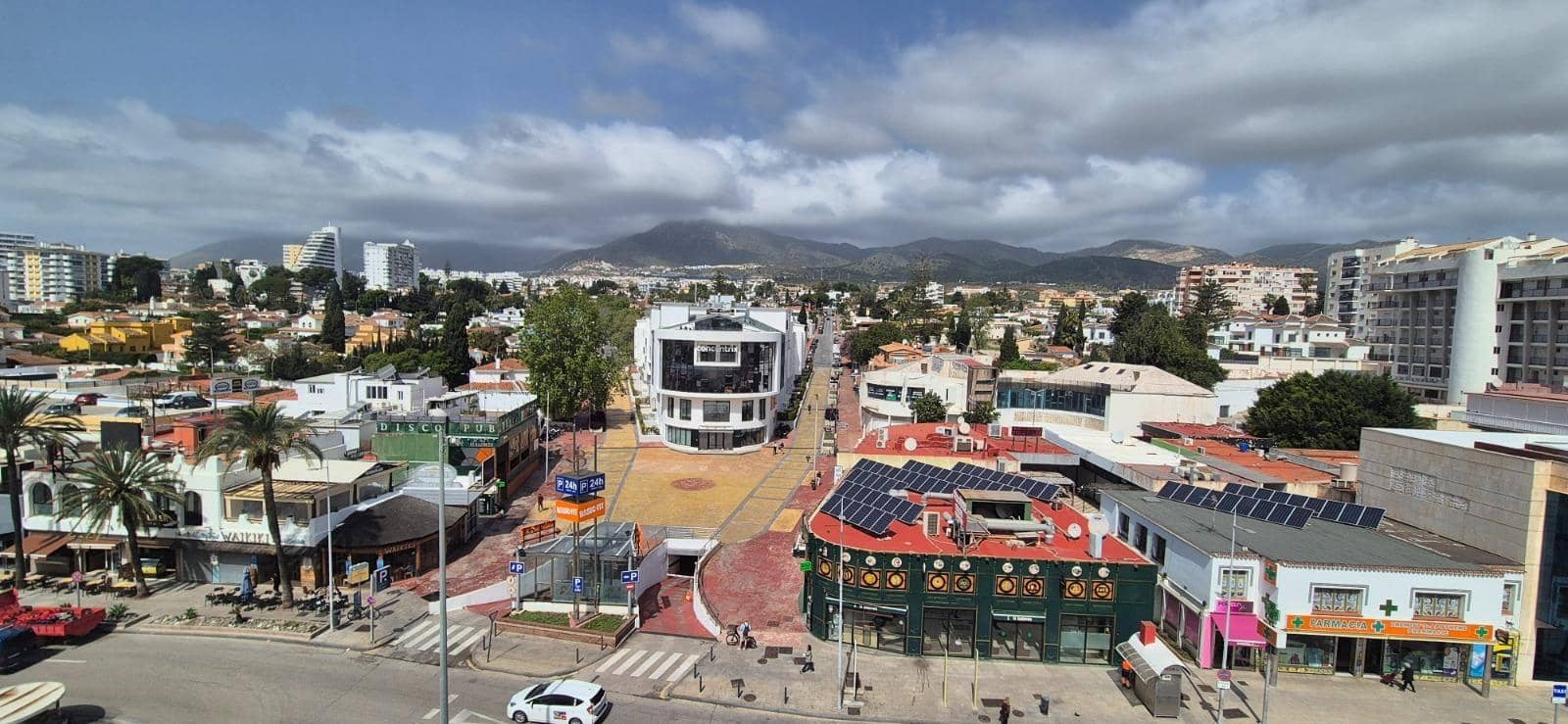 1 slaapkamer Appartement te koop in Benalmadena Costa met zwembad - € 285.000 (Ref: 9860303)