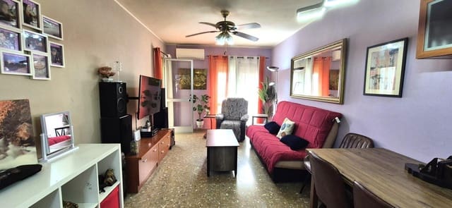 3 bedroom Flat for sale in Sol, Madrid city - € 280,000 (Ref: 9938390)
