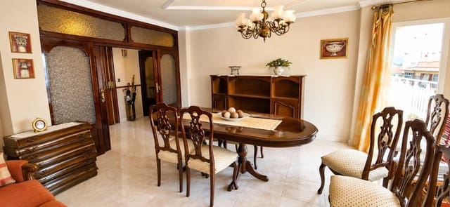 3 bedroom Flat for sale in Vélez-Málaga - € 216,000 (Ref: 9983142)