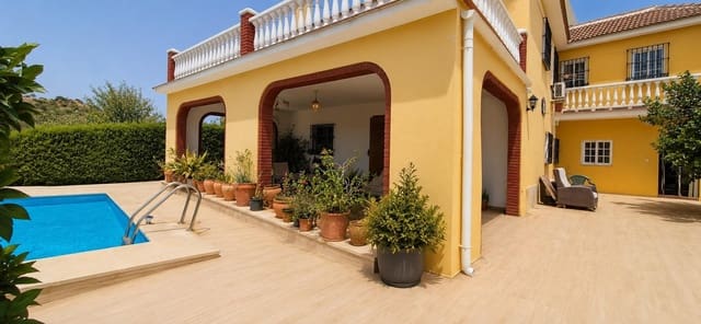 6 Zimmer Villa zu verkaufen in Málaga Stadt mit Pool - 519.000 € (Ref: 9997247)
