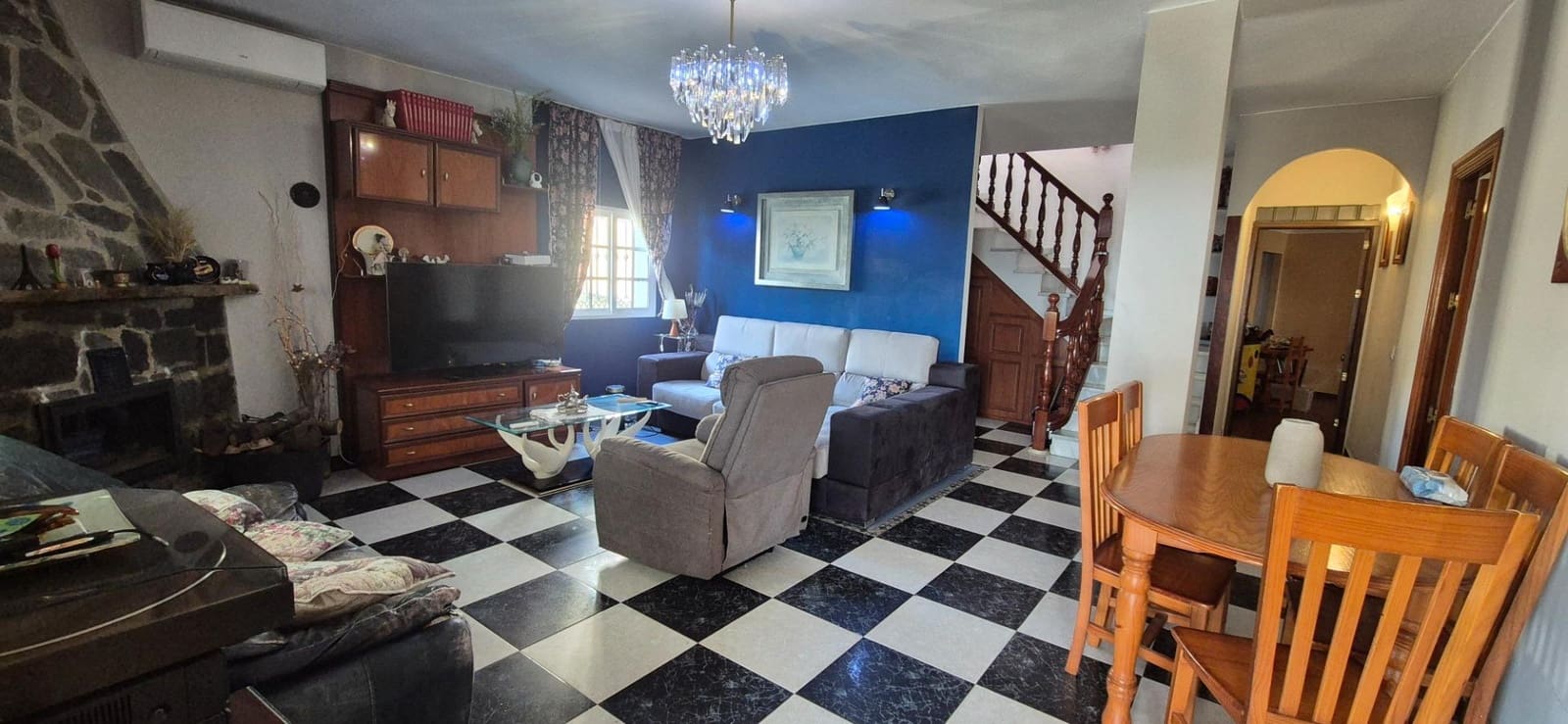 6 Zimmer Villa zu verkaufen in Malaga Stadt mit Pool - 519.000 € (Ref: 9997247)