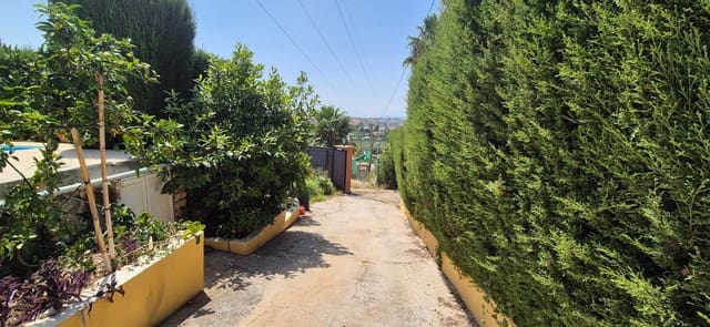 6 Zimmer Villa zu verkaufen in Málaga Stadt mit Pool - 519.000 € (Ref: 9997247)
