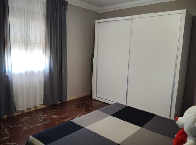 3 sovrum Lägenhet till salu i Campillos - 145 000 € (Ref: 10010344)