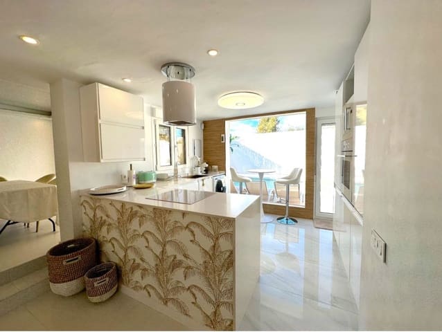 Adosado de 3 habitaciones en Mijas en venta con piscina garaje - 680.000 € (Ref: 10010345)
