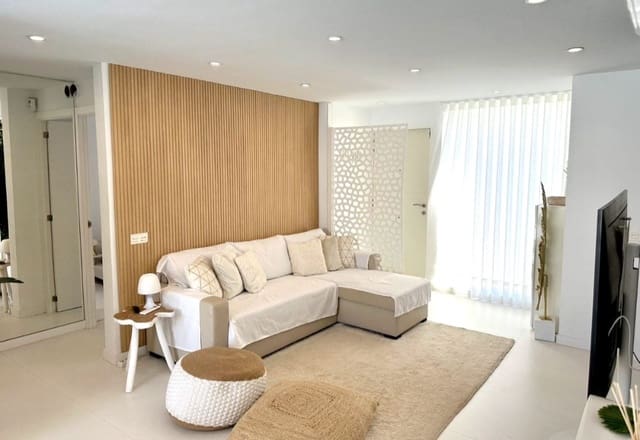 Adosado de 3 habitaciones en Mijas en venta con piscina garaje - 680.000 € (Ref: 10010345)