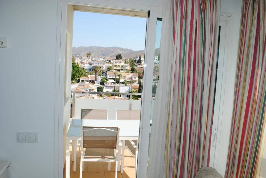 Apartamento Playa de 2 habitaciones en Rincón de la Victoria en venta con piscina garaje - 540.000 € (Ref: 10012823)