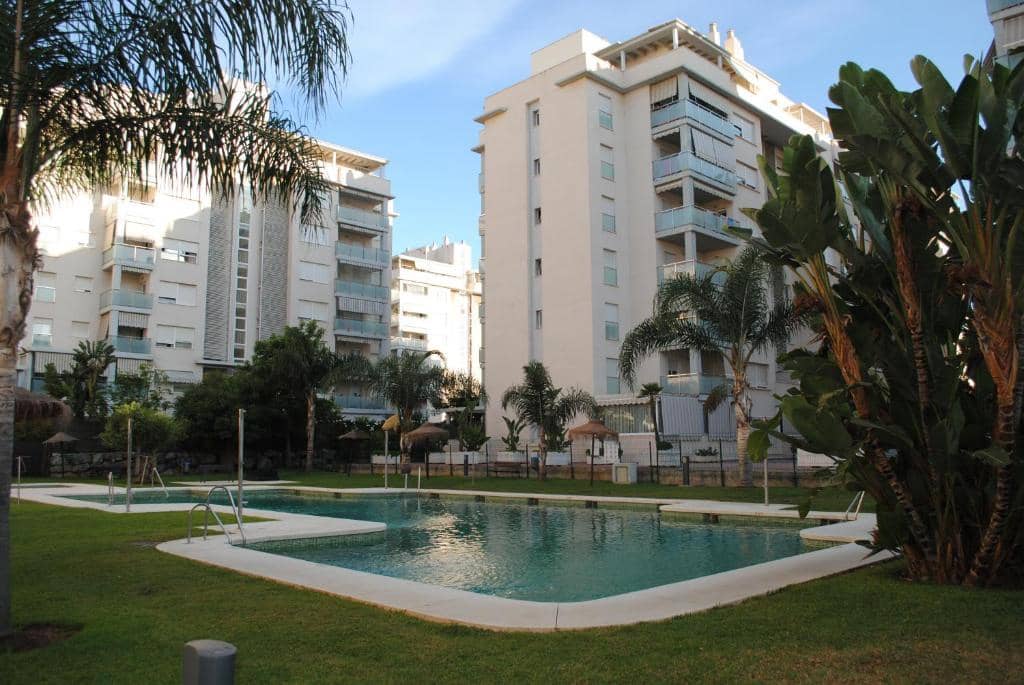 Apartamento Playa de 2 habitaciones en Rincón de la Victoria en venta con piscina garaje - 540.000 € (Ref: 10012823)