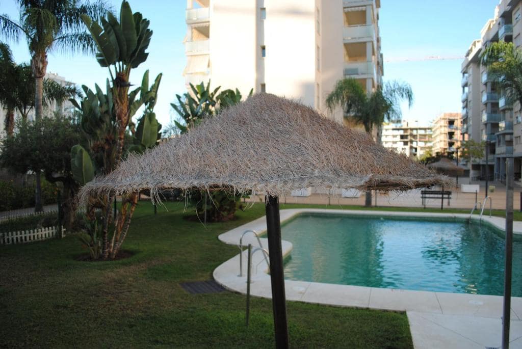 Apartamento Playa de 2 habitaciones en Rincón de la Victoria en venta con piscina garaje - 540.000 € (Ref: 10012823)