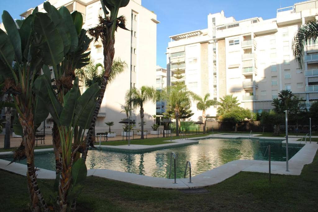 Apartamento Playa de 2 habitaciones en Rincón de la Victoria en venta con piscina garaje - 540.000 € (Ref: 10012823)
