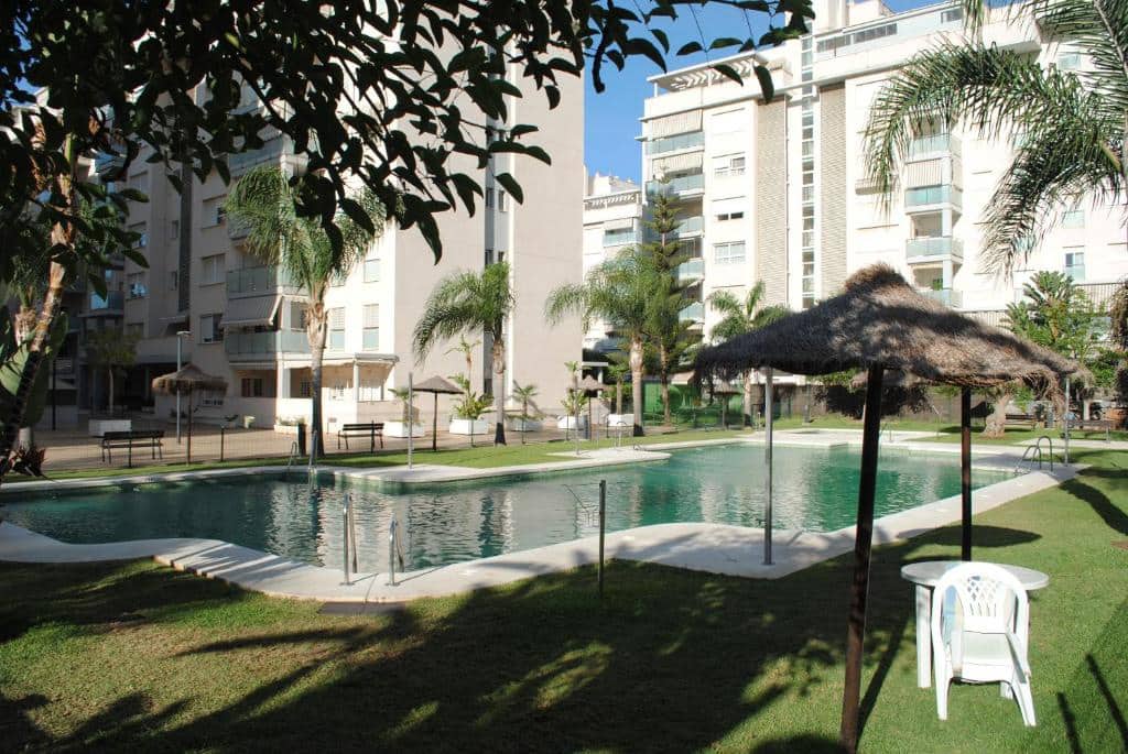 Apartamento Playa de 2 habitaciones en Rincón de la Victoria en venta con piscina garaje - 540.000 € (Ref: 10012823)