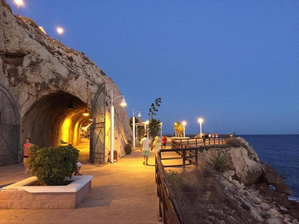 Apartamento Playa de 2 habitaciones en Rincón de la Victoria en venta con piscina garaje - 540.000 € (Ref: 10012823)