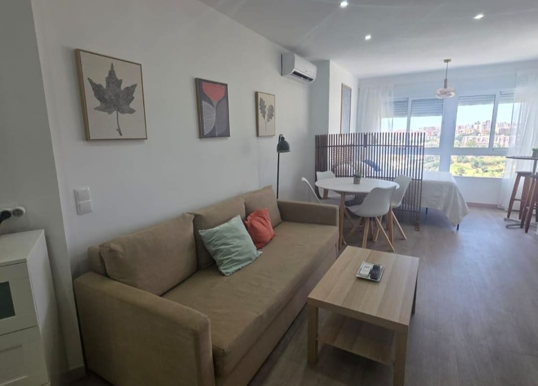 Studio voor vakantieverhuur in Torremolinos met zwembad garage - € 245 (Ref: 10015075)