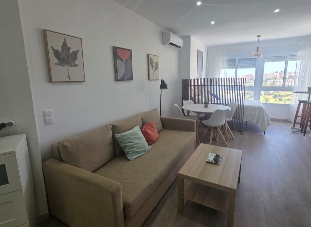 Studio voor vakantieverhuur in Torremolinos met zwembad garage - € 245 (Ref: 10015075)
