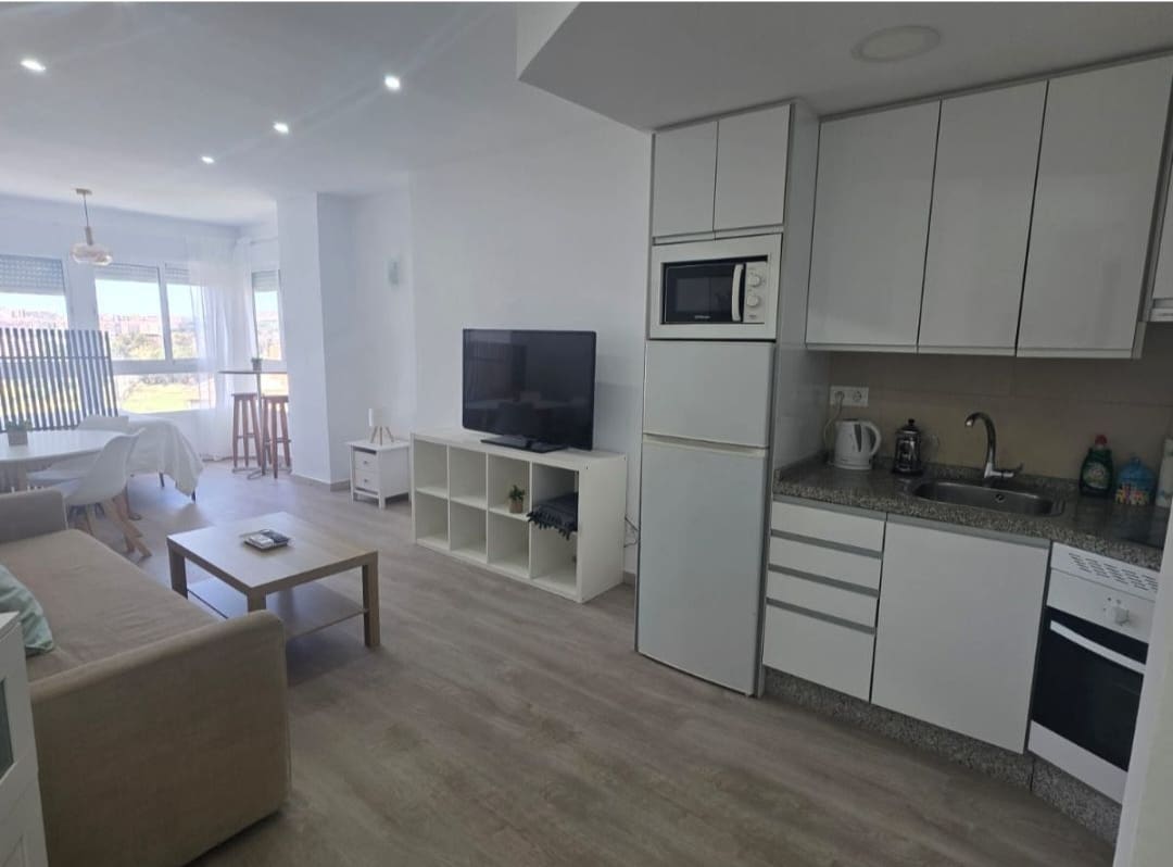 Studio voor vakantieverhuur in Torremolinos met zwembad garage - € 245 (Ref: 10015075)