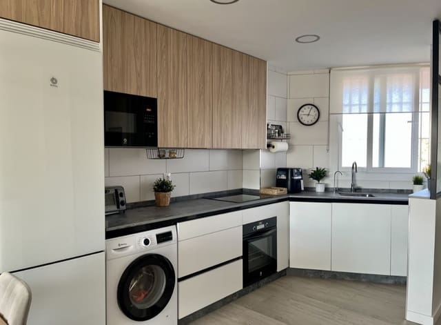 2 sypialnia Apartament przy plaży na sprzedaż w Torremolinos z basenem garażem - 438 000 € (Ref: 10017066)