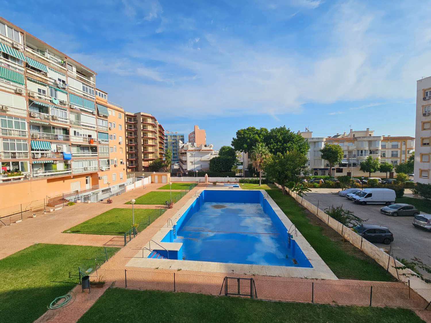 Yksiö vuokrattavana paikassa Torremolinos mukana uima-altaan - 850 € (Ref: 10034903)