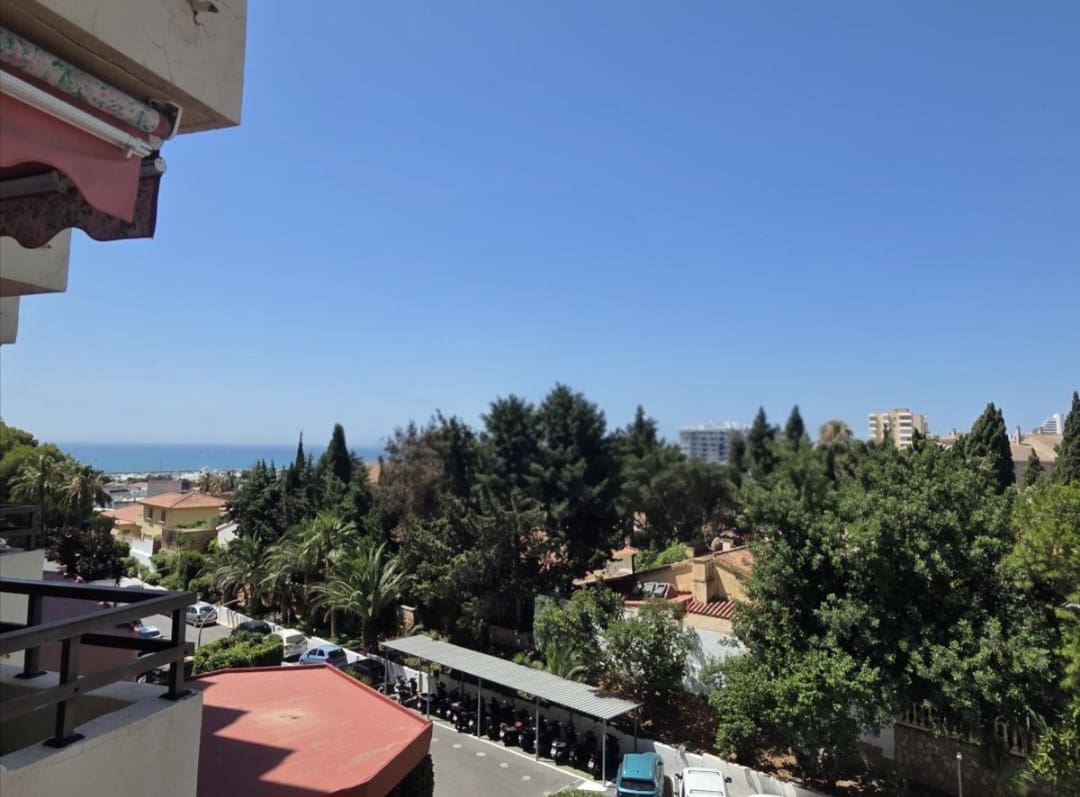 2 quarto Apartamento de Praia para venda em Torremolinos com piscina garagem - 315 000 € (Ref: 10034904)