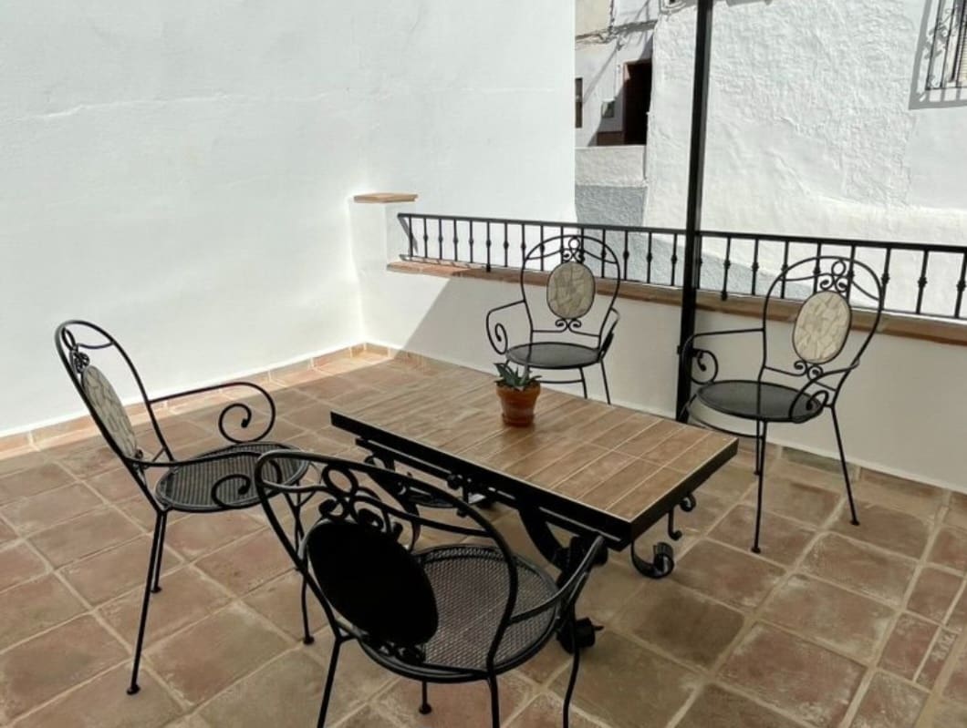 1 quarto Casa em Banda para venda em Benamargosa - 118 000 € (Ref: 10040631)