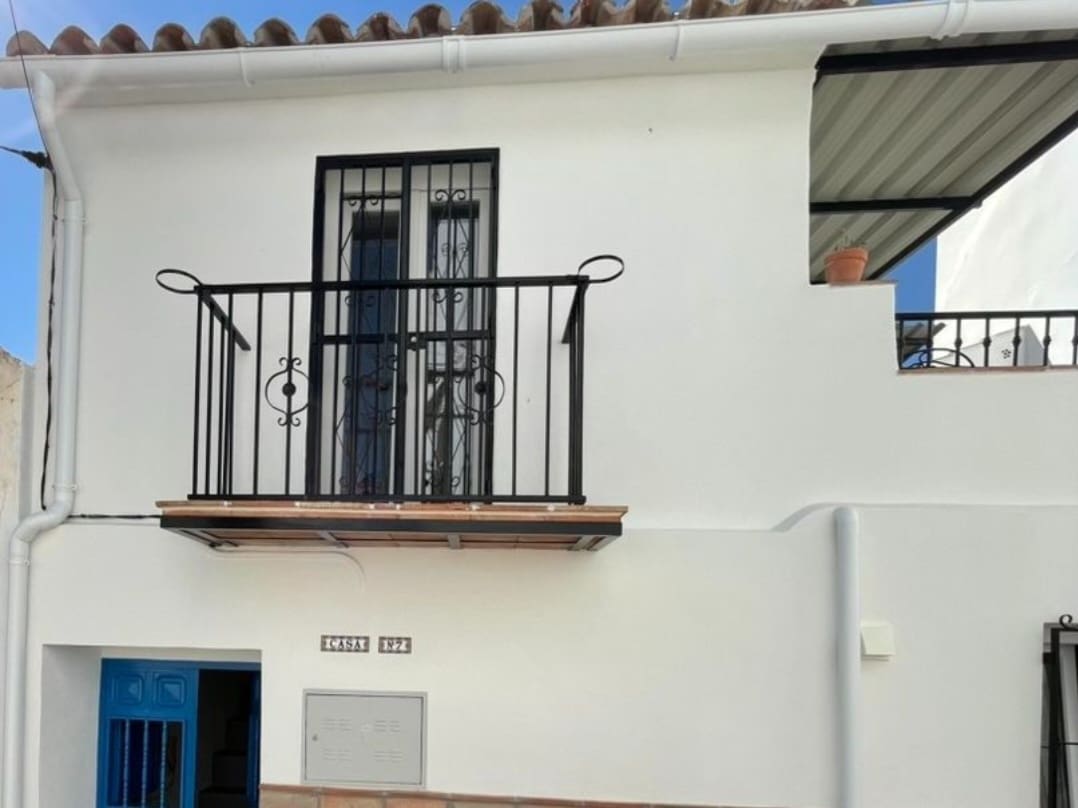 1 quarto Casa em Banda para venda em Benamargosa - 118 000 € (Ref: 10040631)