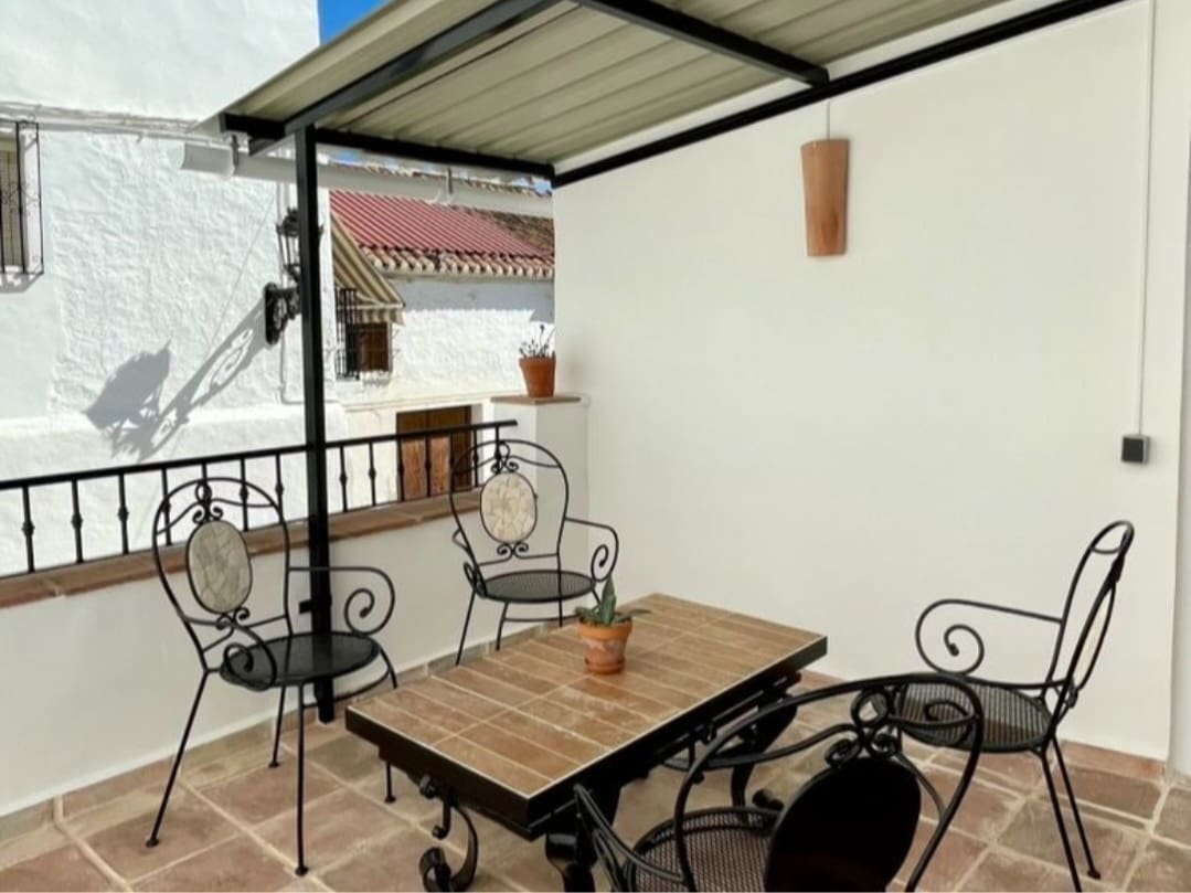 1 quarto Casa em Banda para venda em Benamargosa - 118 000 € (Ref: 10040631)