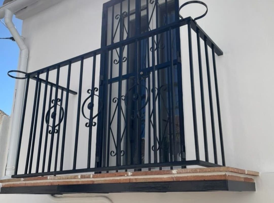 1 quarto Casa em Banda para venda em Benamargosa - 118 000 € (Ref: 10040631)