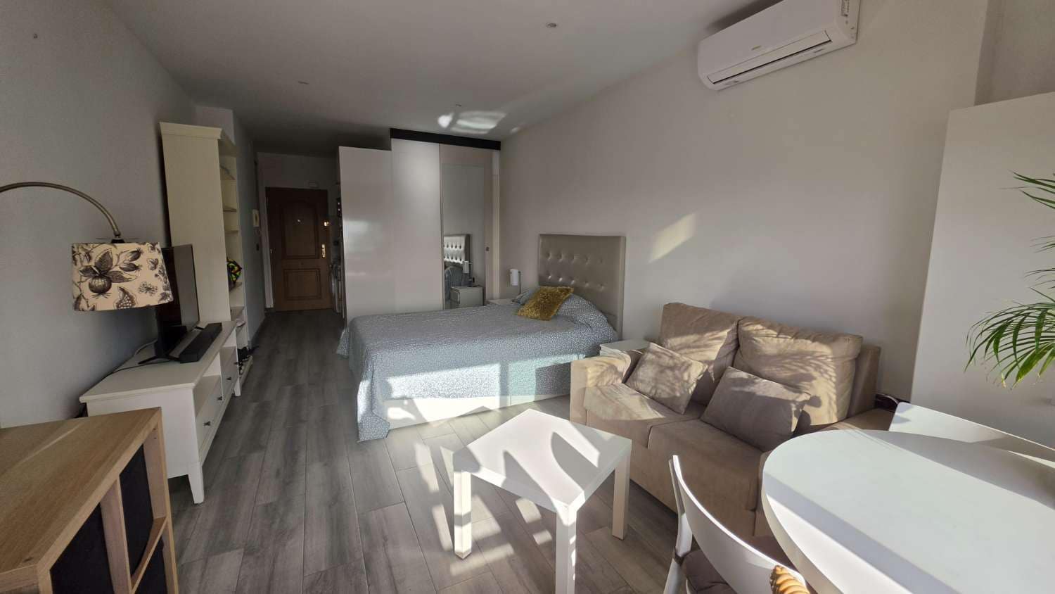 Studio for rent in Torremolinos - € 650 (Ref: 10057985)