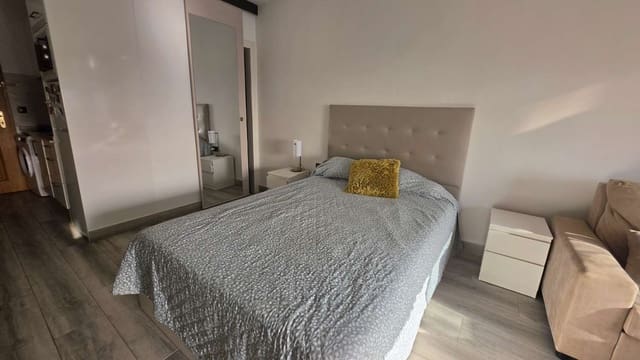 Studio te huur in Torremolinos - € 650 (Ref: 10057985)