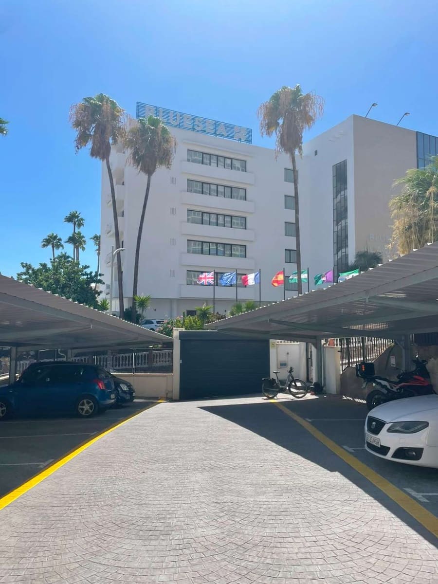 1 bedroom Beach Apartment for holiday rental in Torremolinos with pool garage - € 350 (Ref: 10061300)