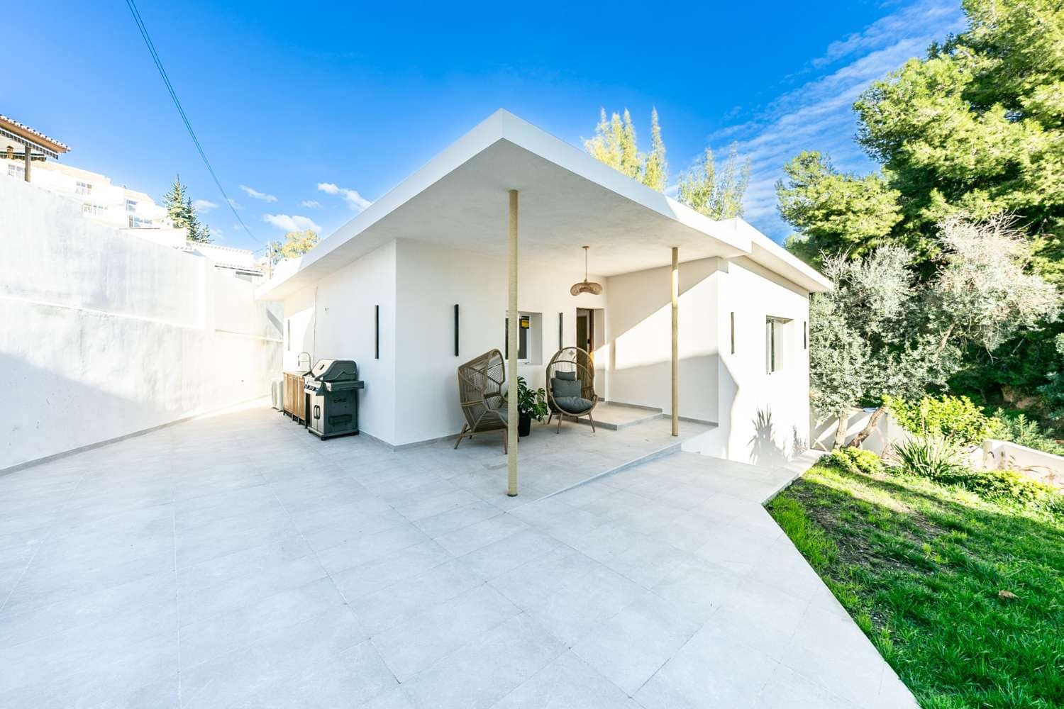 3 bedroom Villa for sale in Fuengirola with pool garage - € 699,000 (Ref: 10114605)