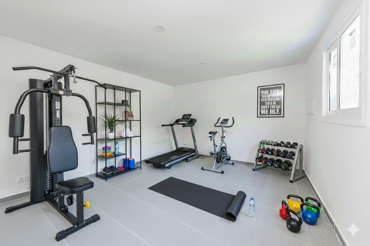 3 bedroom Villa for sale in Fuengirola with pool garage - € 699,000 (Ref: 10114605)
