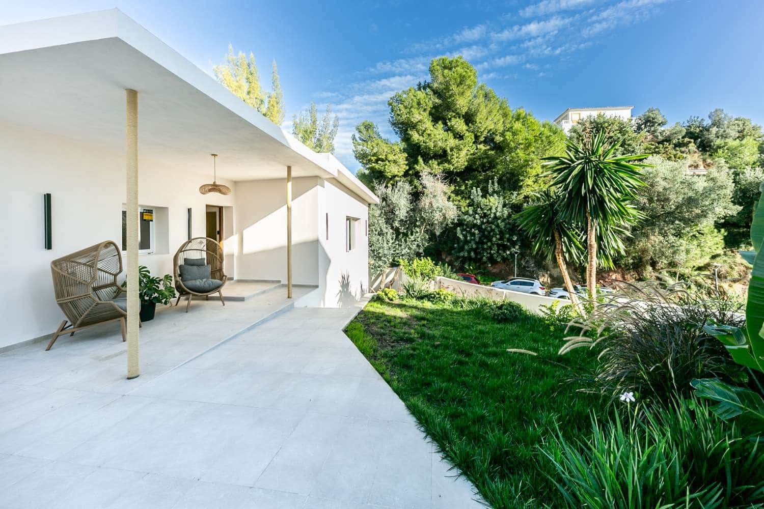 3 bedroom Villa for sale in Fuengirola with pool garage - € 699,000 (Ref: 10114605)