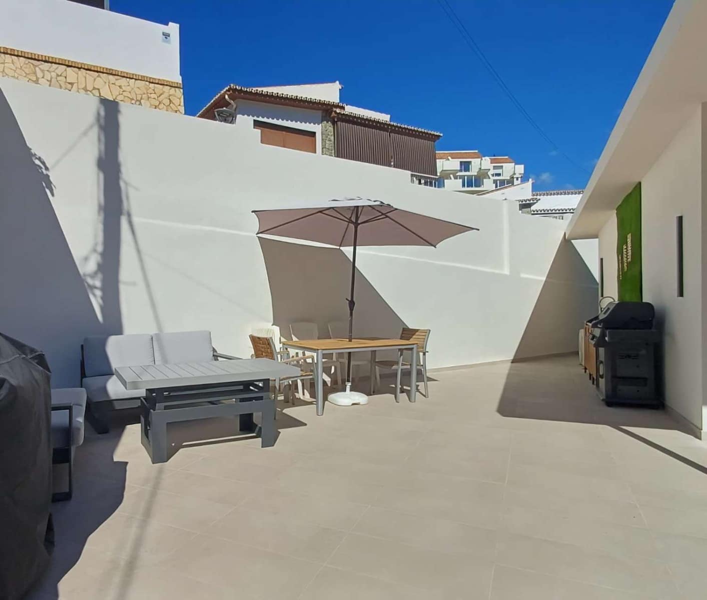 3 bedroom Villa for sale in Fuengirola with pool garage - € 699,000 (Ref: 10114605)