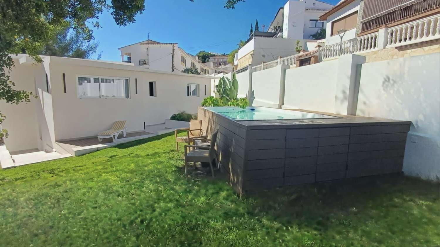 3 bedroom Villa for sale in Fuengirola with pool garage - € 699,000 (Ref: 10114605)