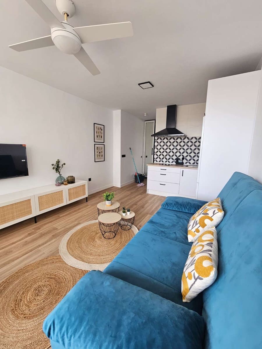 Estúdio para arrendar em Torremolinos com piscina - 800 € (Ref: 10139153)