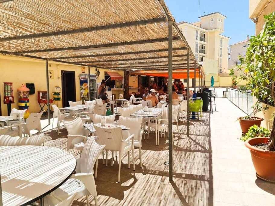 Estúdio para arrendar em Torremolinos com piscina - 800 € (Ref: 10139153)