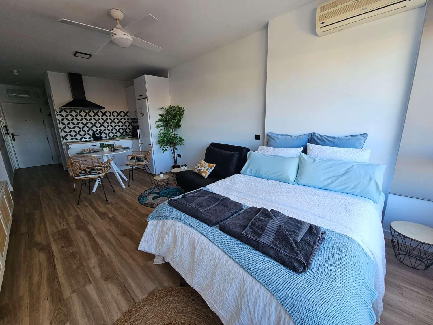Estúdio para arrendar em Torremolinos com piscina - 800 € (Ref: 10139153)