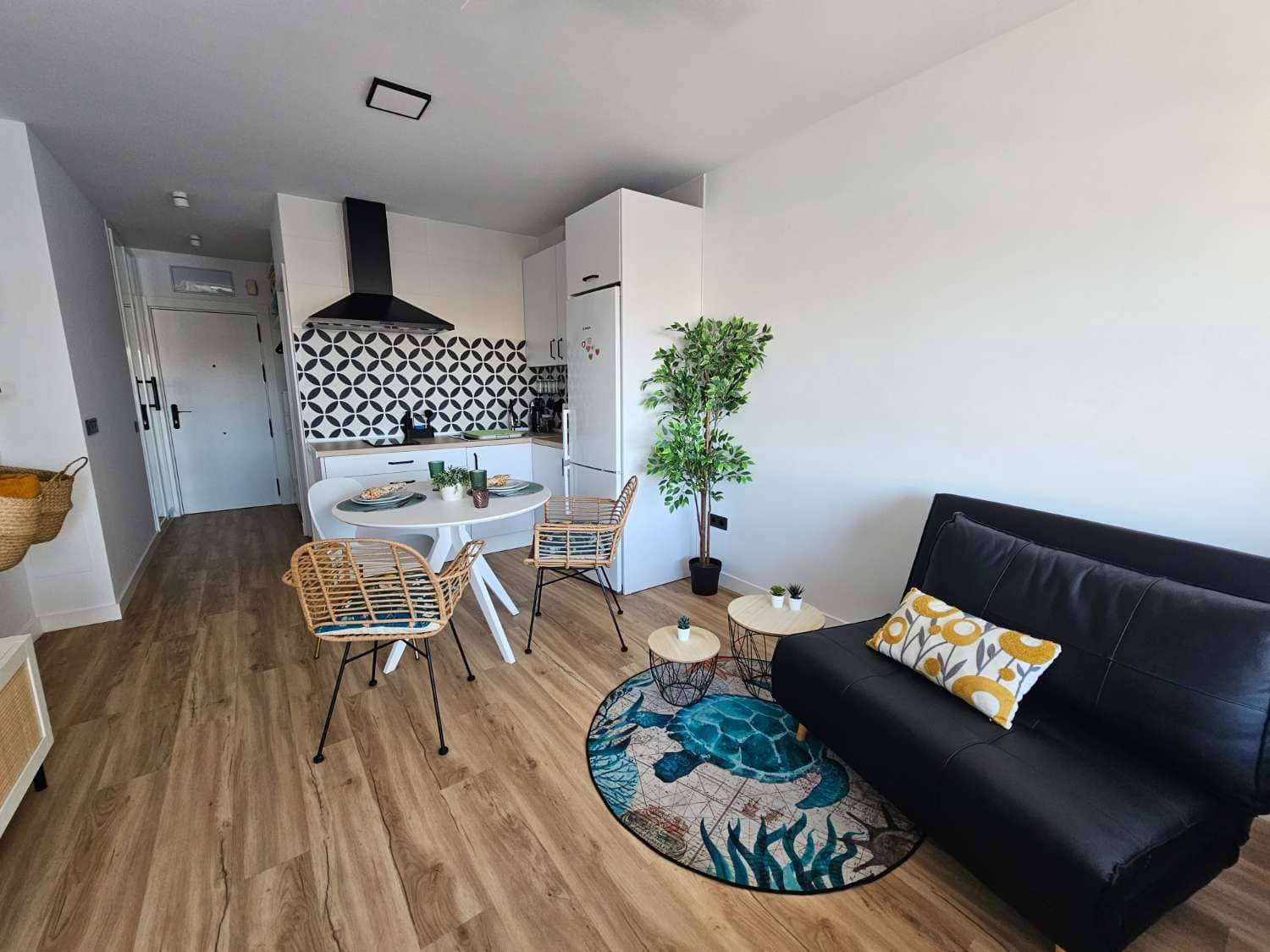 Estúdio para arrendar em Torremolinos com piscina - 800 € (Ref: 10139153)