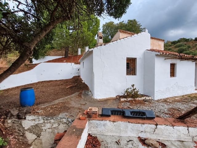 3 bedroom Villa for sale in Cómpeta - € 185,000 (Ref: 10158996)