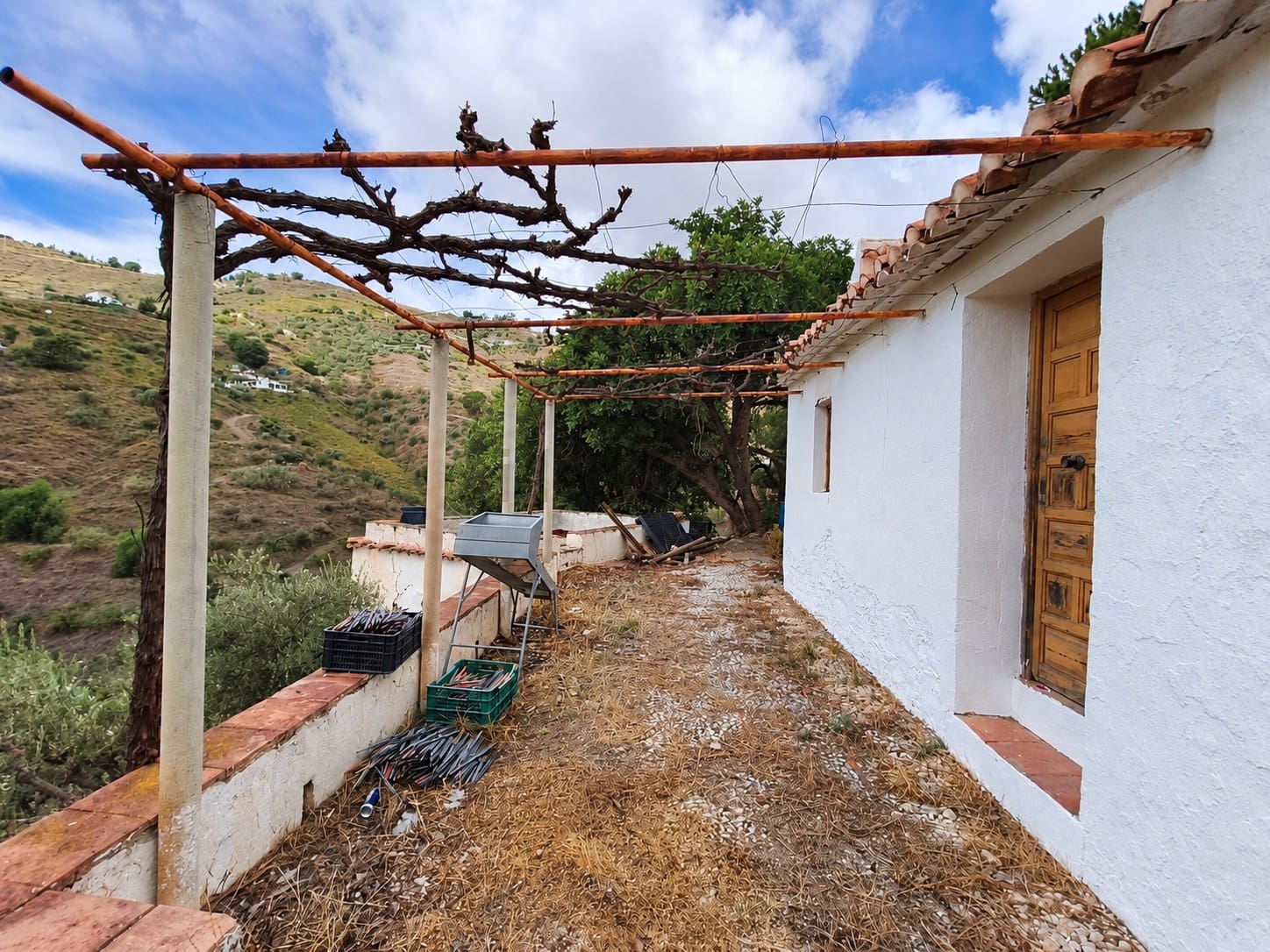3 bedroom Villa for sale in Competa - € 185,000 (Ref: 10158996)