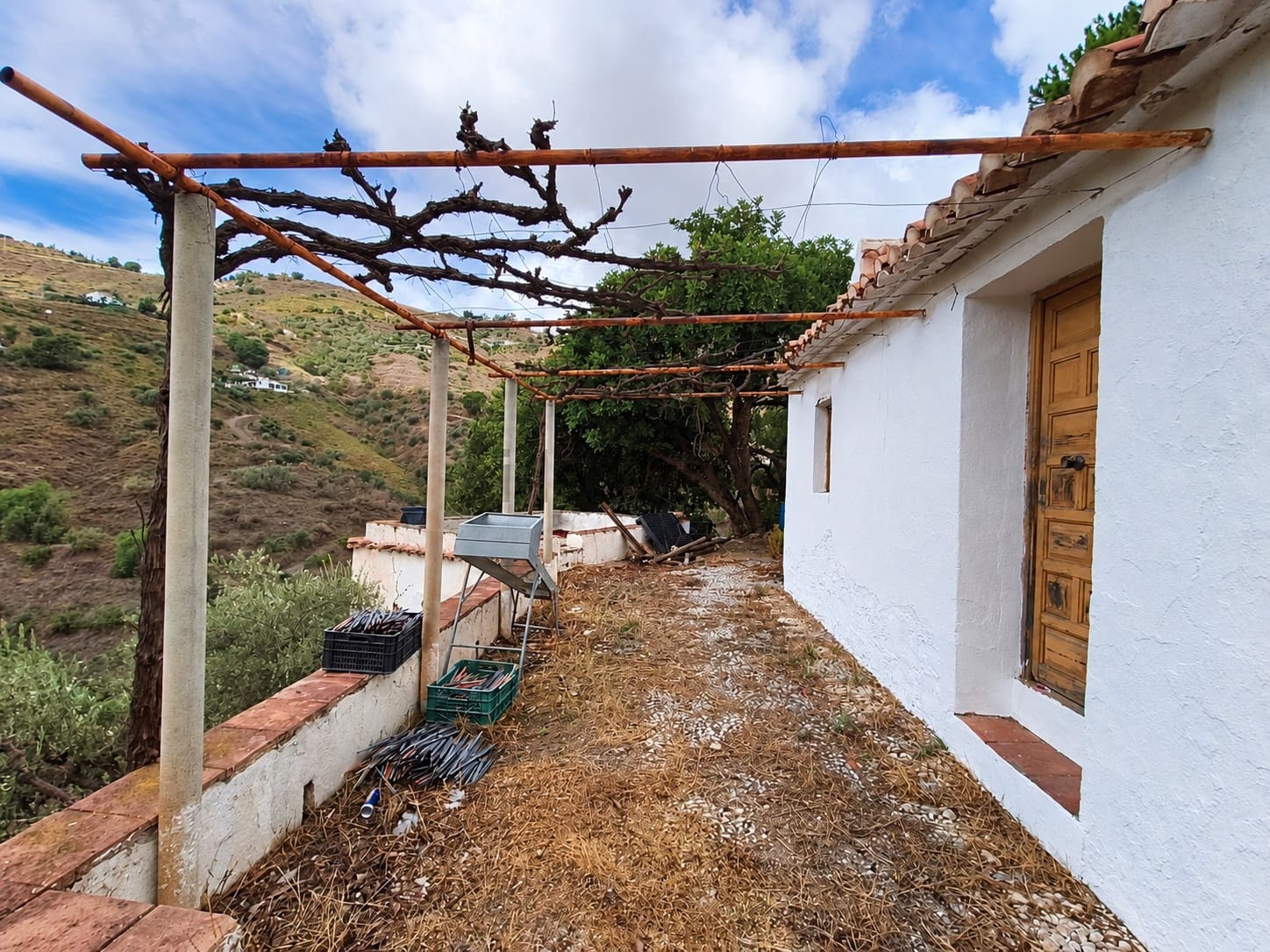 3 bedroom Villa for sale in Competa - € 185,000 (Ref: 10158996)