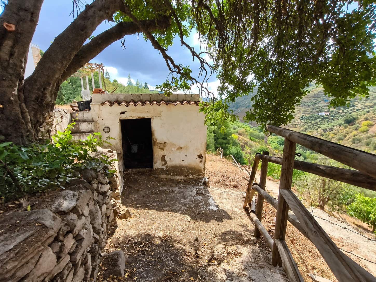 3 bedroom Villa for sale in Competa - € 185,000 (Ref: 10158996)