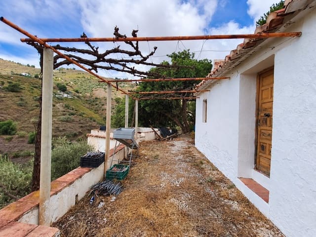 3 bedroom Villa for sale in Cómpeta - € 185,000 (Ref: 10158996)