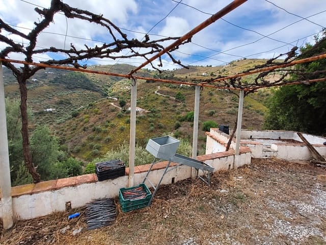 3 bedroom Villa for sale in Cómpeta - € 185,000 (Ref: 10158996)